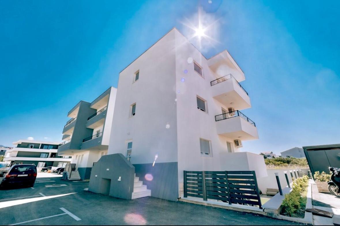 Vip Deluxe Apartment Arian Novalja Zewnętrze zdjęcie