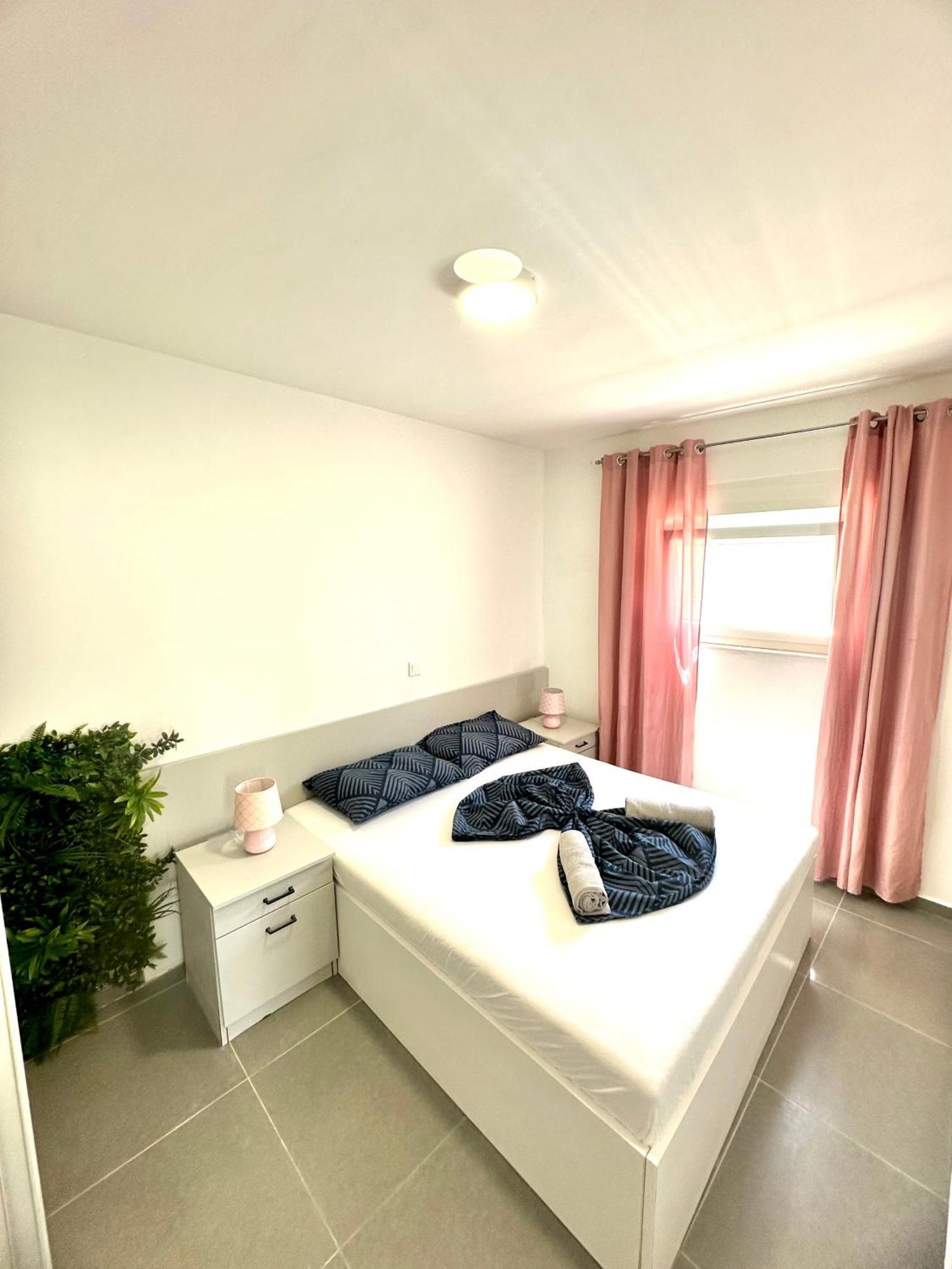 Vip Deluxe Apartment Arian Novalja Zewnętrze zdjęcie
